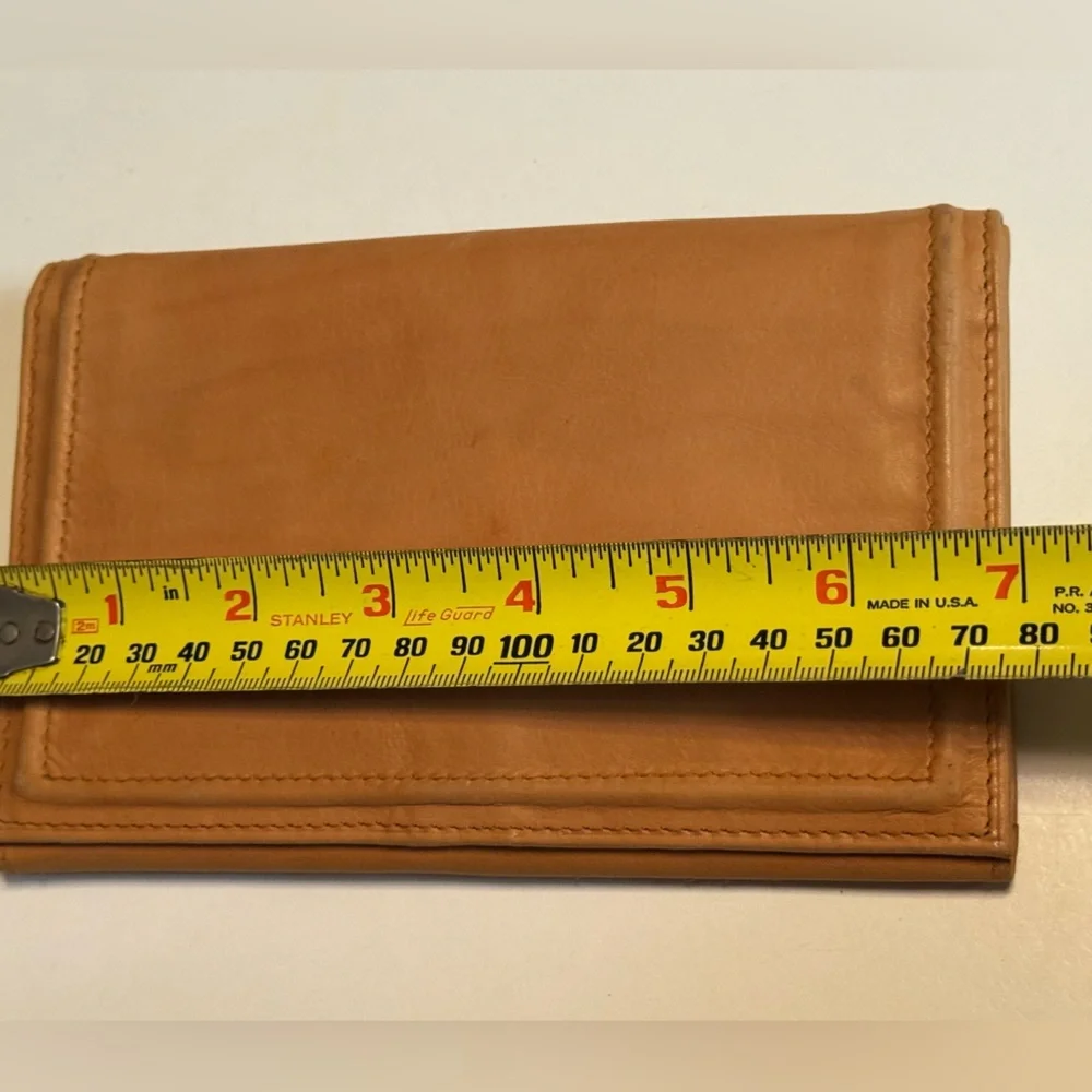Vintage Kenneth Cole High End Soft Supple Trifold Tan Leather Wallet
